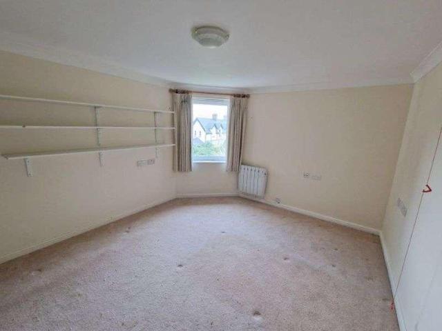 Flat for sale in Withycombe, Budlake