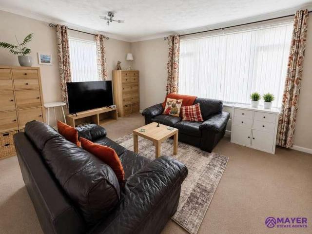 Flat for sale in Mount Wise
