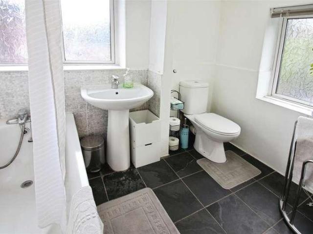 Flat for sale in Austhorpe, Leeds