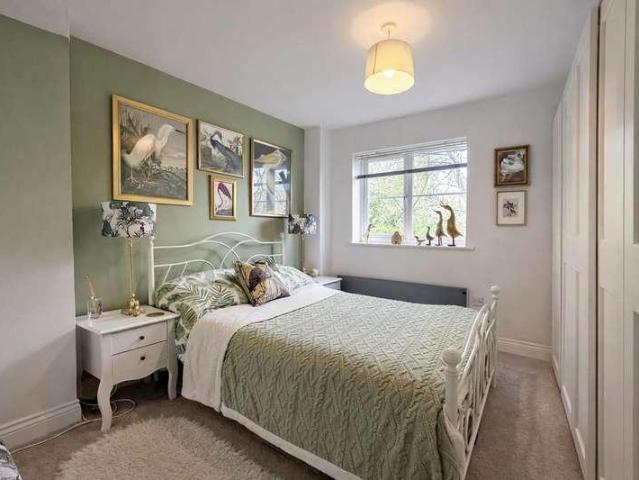 Flat for sale in Woodloes Park, Green Close