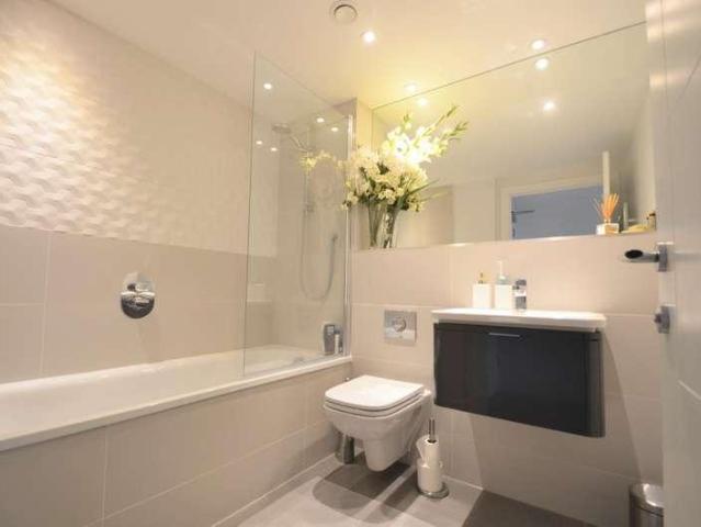 Flat for sale in Greater London