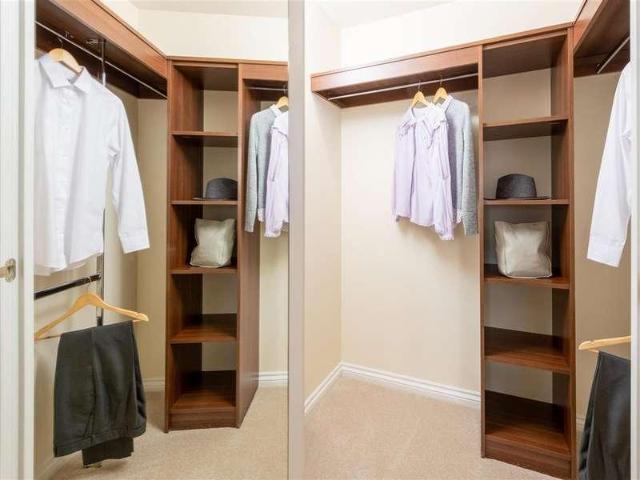 Flat for sale in Woodhatch, Red Hill