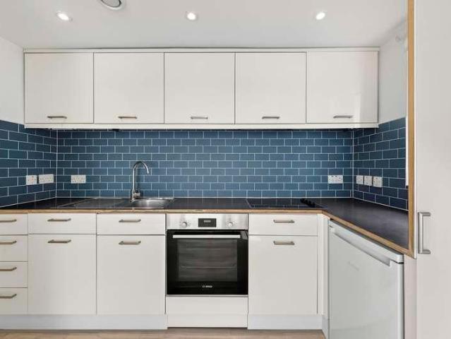 Flat for sale in Islington, Greater London