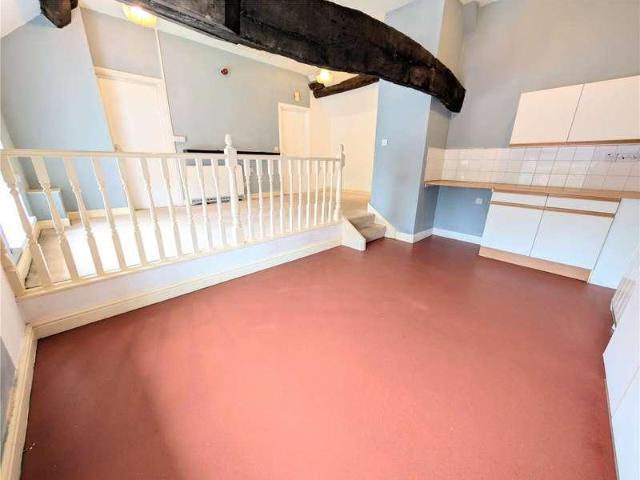 Flat for sale in Potters Corner, East Midlands