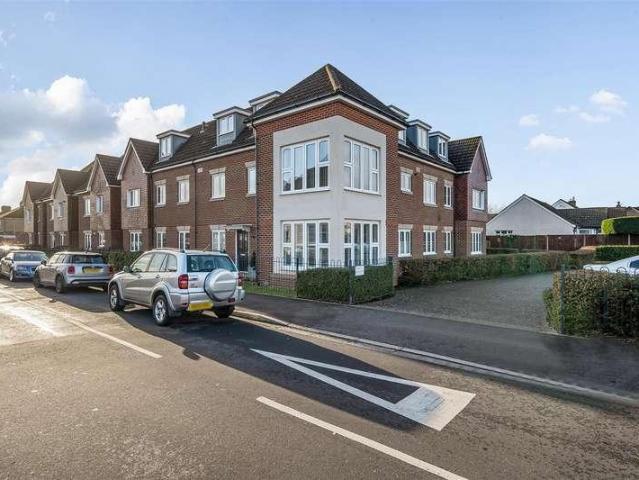 Flat for sale in Fareham, Hampshire