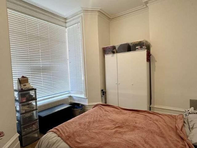 Flat for sale in Bybrook, Ashford