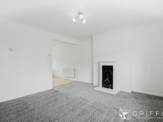 Flat for sale in Essex