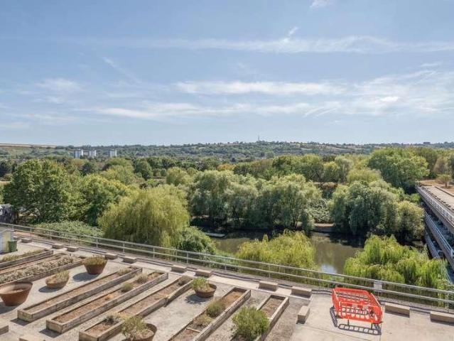 Flat for sale in Feckenham, City Of Bristol