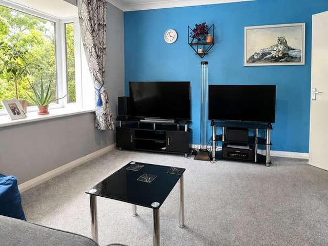Flat for sale in Petersfield, Bolton Low Houses