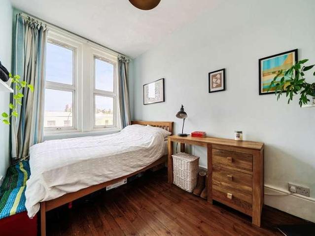 Flat for sale in London Borough of Lewisham, Greater London