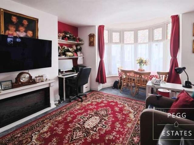 Flat for sale in Livermead