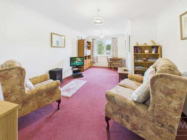 Flat for sale in Grappenhall, Warrington