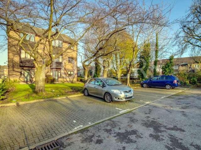 Flat for sale in Greater London