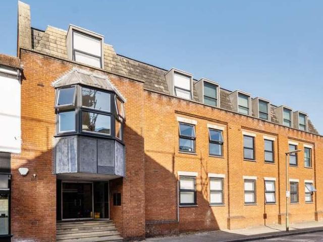 Flat for sale in Blackhills, Surrey