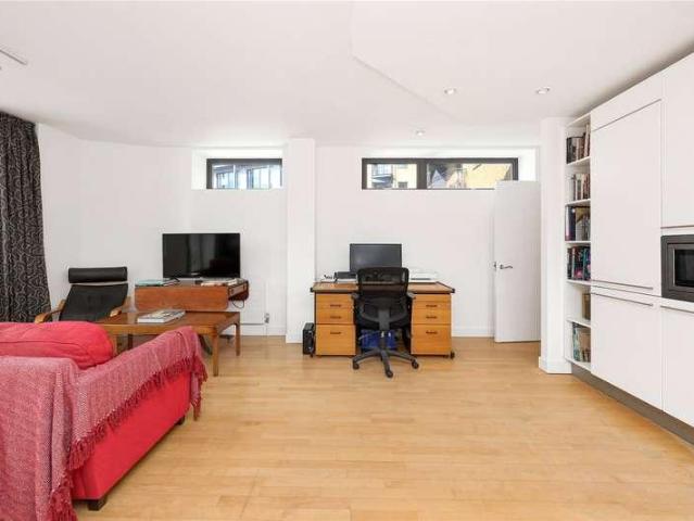 Flat for sale in Clerkenwell, Greater London