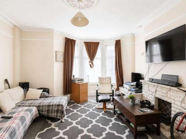 Flat for sale in Weston-super-mare, North Somerset