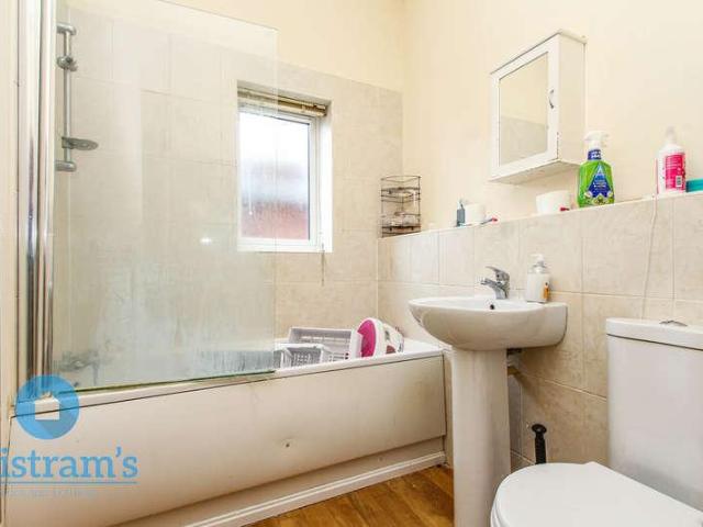 Flat for sale in Derby, Saint Peters Quarter