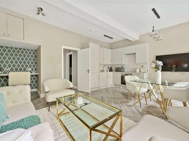 Flat for sale in Kensal Town, Bayswater