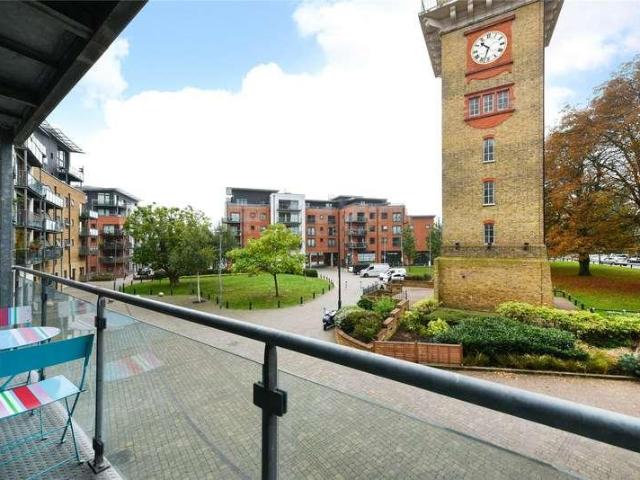 Flat for sale in London Borough of Lewisham, Greater London