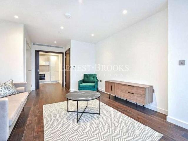 Flat for sale in Tower Liberty, Whitechapel