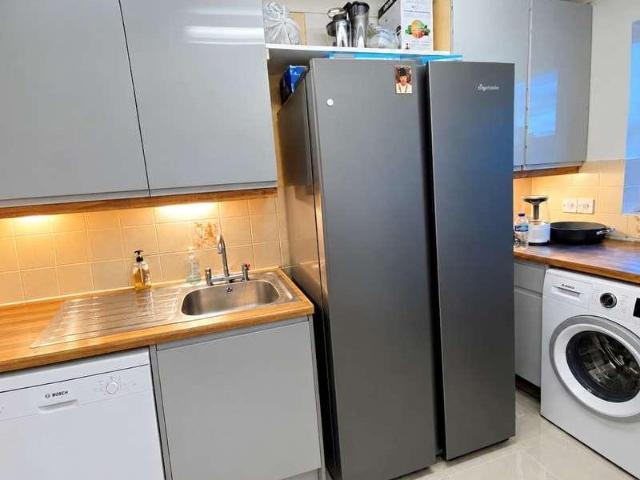 Flat for sale in Chalvey, Slough