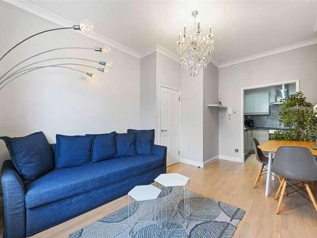 Flat for sale in London Borough of Hammersmith and Fulham, Greater London