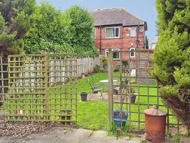 Flat for sale in Austhorpe, West Yorkshire