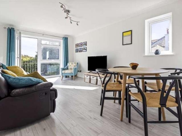 Flat for sale in West Worthing, Worthing