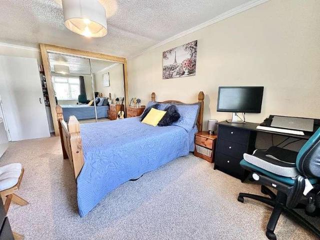 Flat for sale in Rodwell, Weymouth