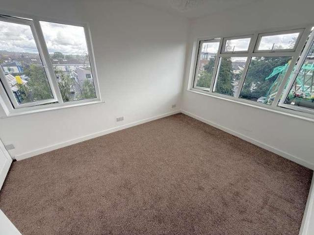 Flat for sale in Shirley, City Of Southampton