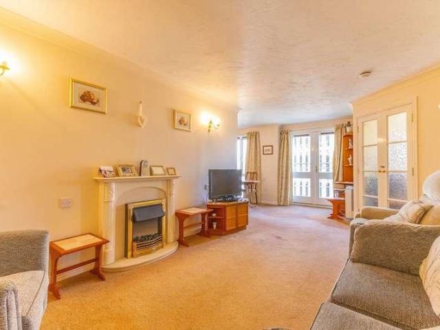 Flat for sale in Flookburgh
