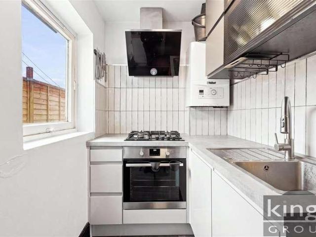 Flat for sale in Tottenham Hale, Greater London