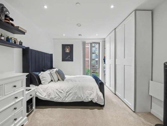 Flat for sale in Ordsall, Salford