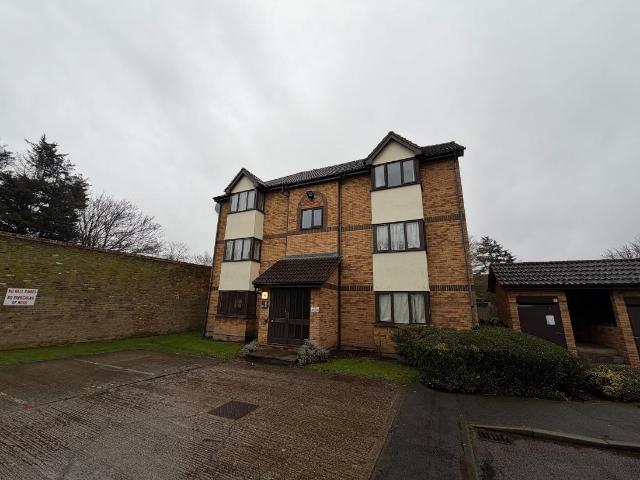 Flat for sale in Edmonton, Greater London