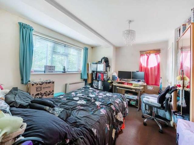 Flat for sale in The Slade, Oxfordshire