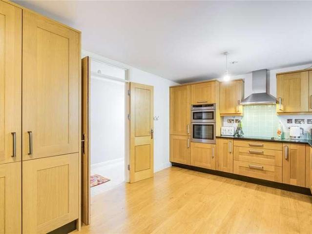 Flat for sale in Knebworth, King's Walden