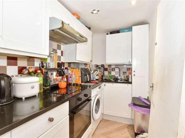 Flat for sale in Wincheap, The Bridge