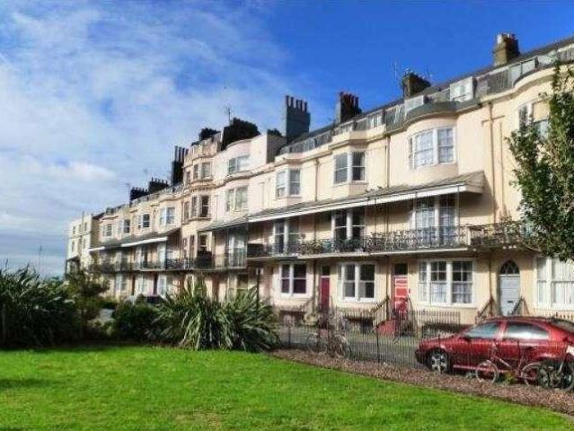 Flat for sale in Brunswick