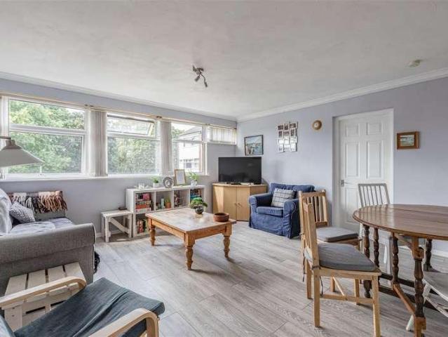 Flat for sale in Row Town, Surrey