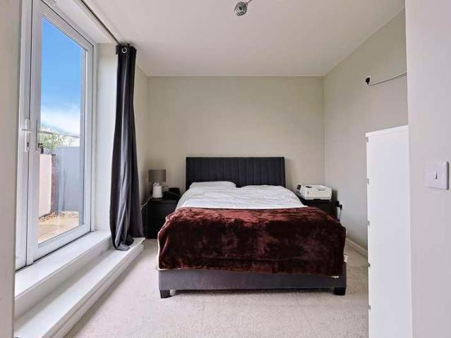 Flat for sale in Greater London
