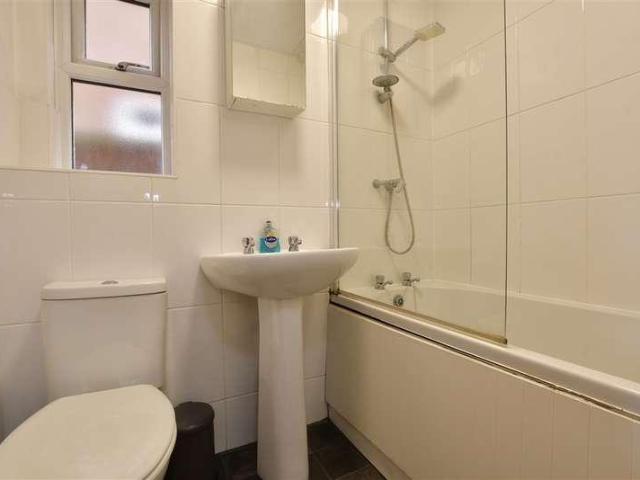 Flat for sale in Wickford