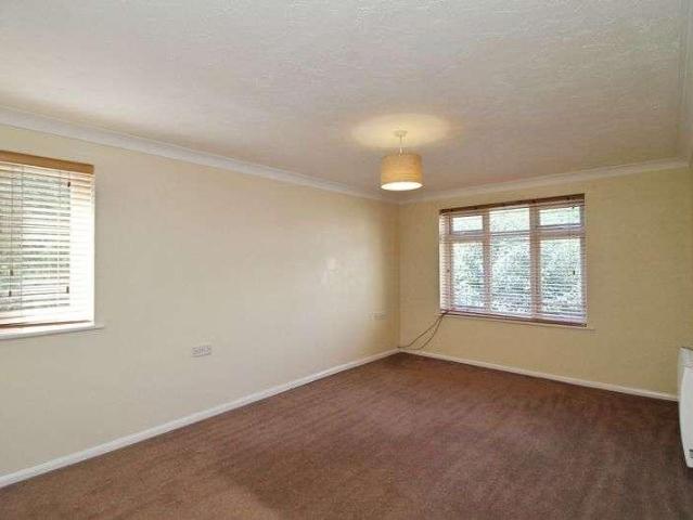 Flat for sale in Colchester, Hythe