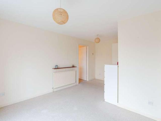 Flat for sale in Sunnymead, The Slade