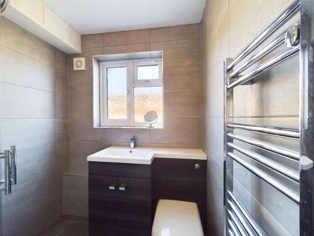 Flat for sale in Woodley