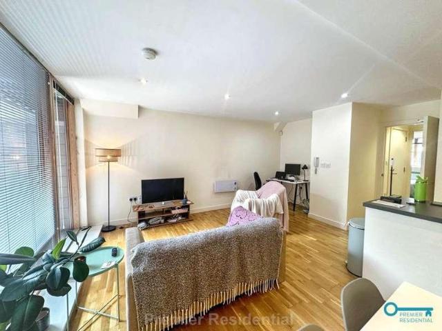 Flat for sale in Hulme, Georgia