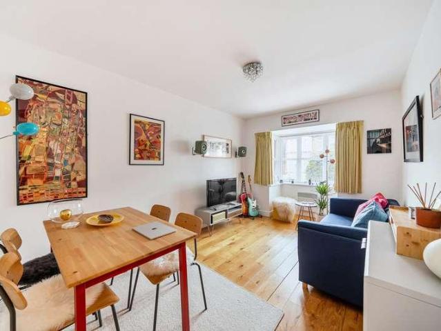 Flat for sale in London Borough of Harrow, Greater London