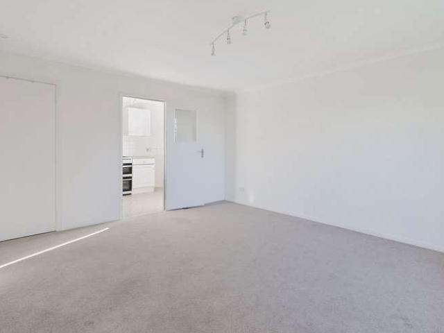 Flat for sale in Meadvale, Red Hill