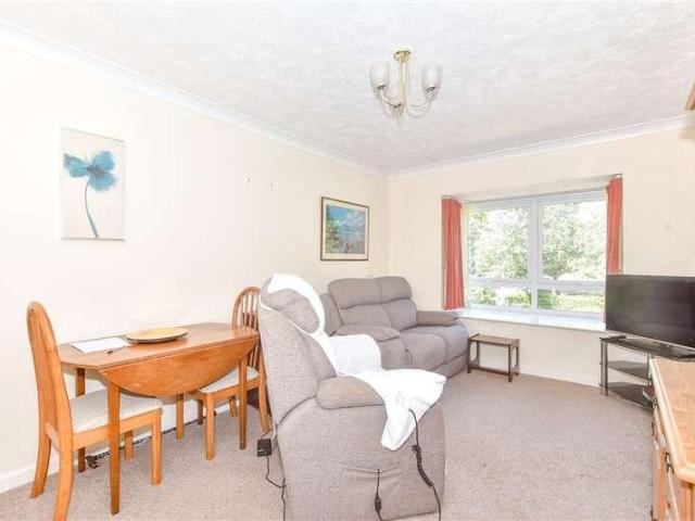 Flat for sale in Spring Vale, Hampshire