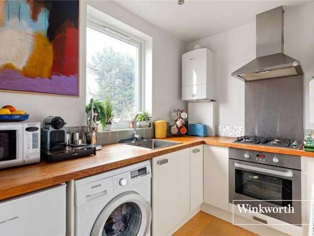 Flat for sale in Finchley, Isle Of Man