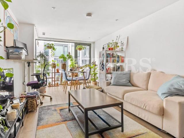 Flat for sale in Hale Village, Tottenham Hale